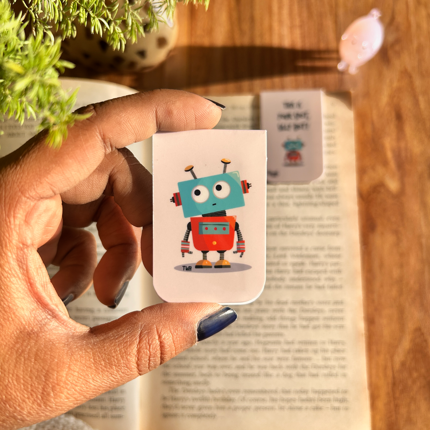 Chatty Magnetic Bookmarks - Cute Characters - Set of 6